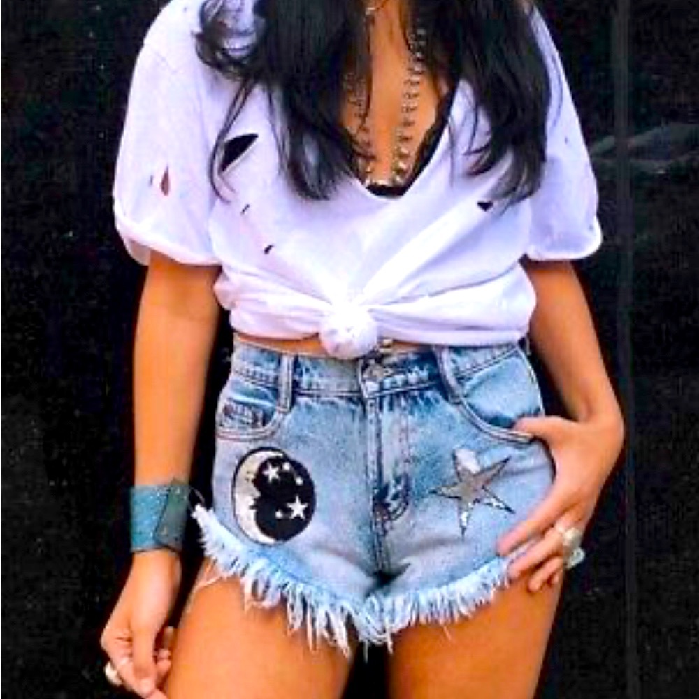 NWT $216 *Rare* Women’s Taigwah Moon & Stars Denim Shorts Australian Size 8